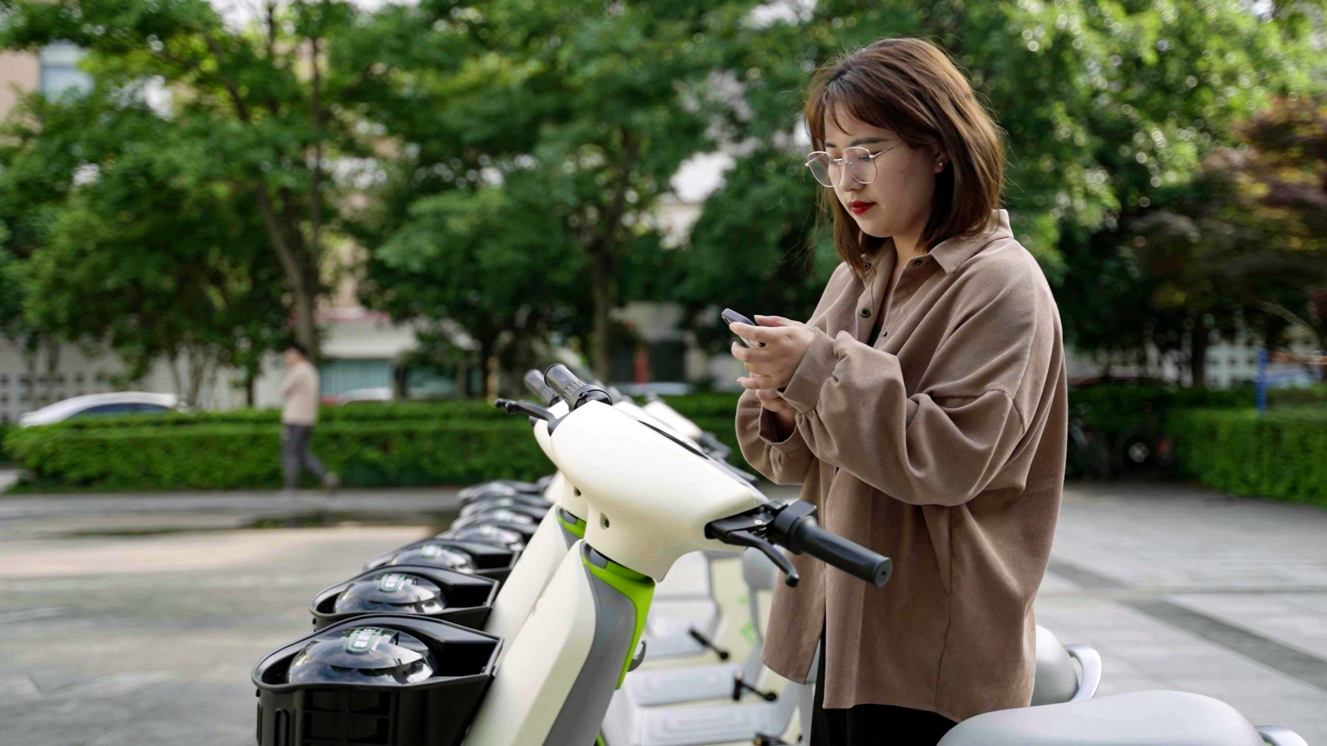 大學(xué)校園里適合投放共享電單車嗎